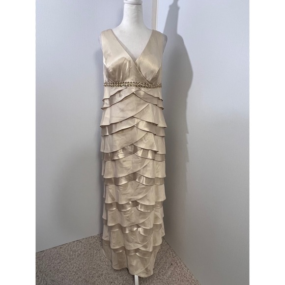Jessica Howard Women Champagne Sleeveless Tiered Maxi Dress Size 16 Plus Evening - Picture 1 of 11